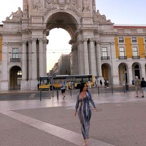 Gorgeous patterned dress size S